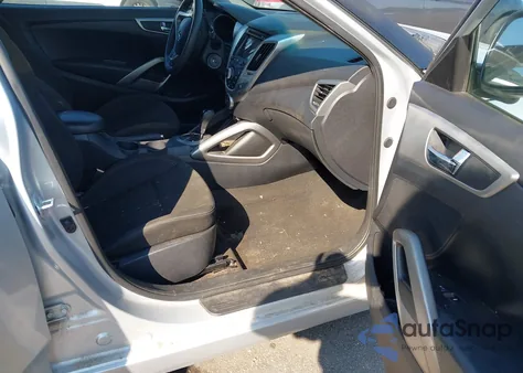 2014 Hyundai Veloster Base W/Black z USA, uszkodzony, nr VIN KMHTC6AD8EU203741